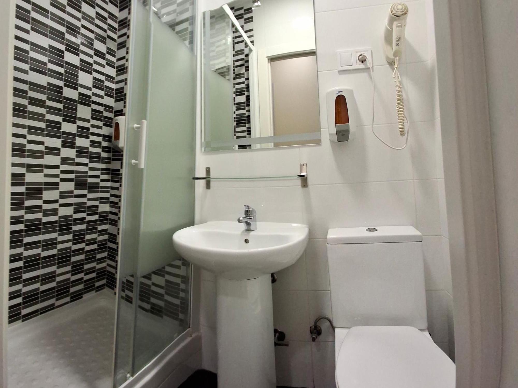 Ch Cruz Madrid Hotel Luaran gambar