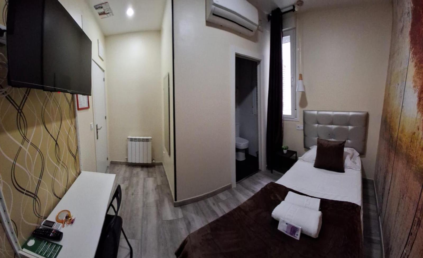 Ch Cruz Madrid Hotel Luaran gambar