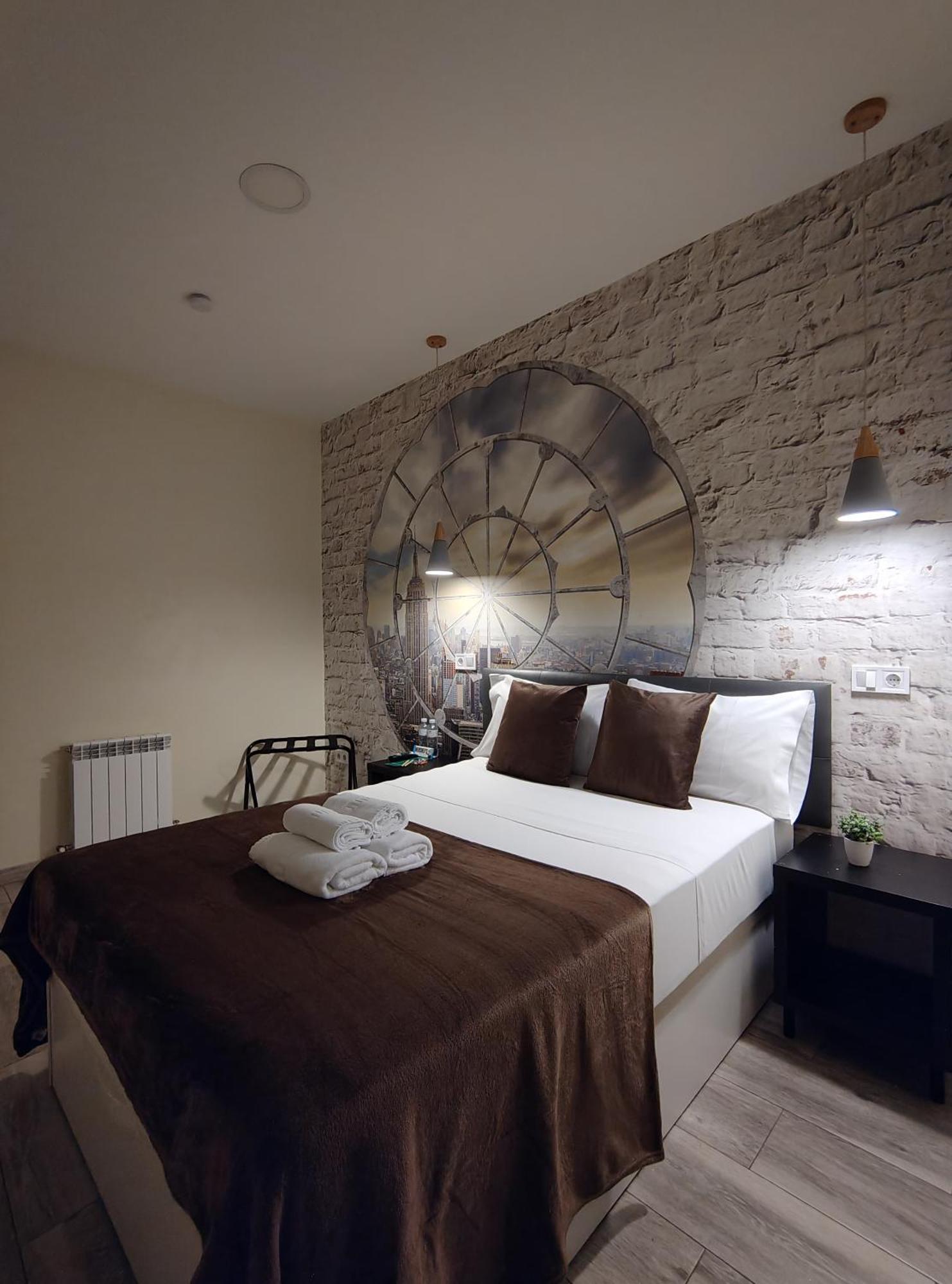 Ch Cruz Madrid Hotel Luaran gambar