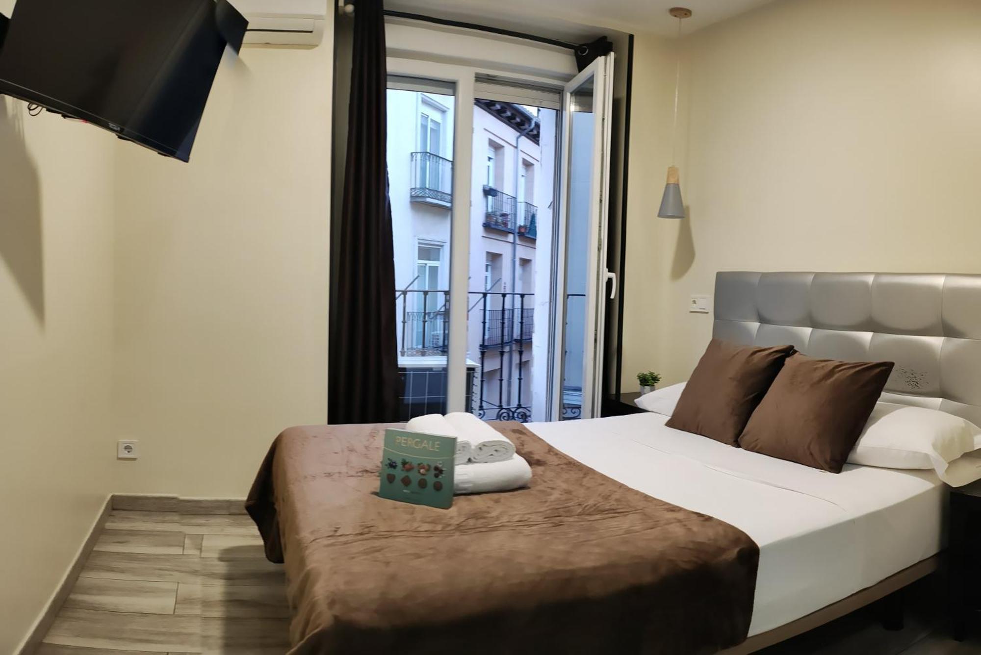 Ch Cruz Madrid Hotel Luaran gambar