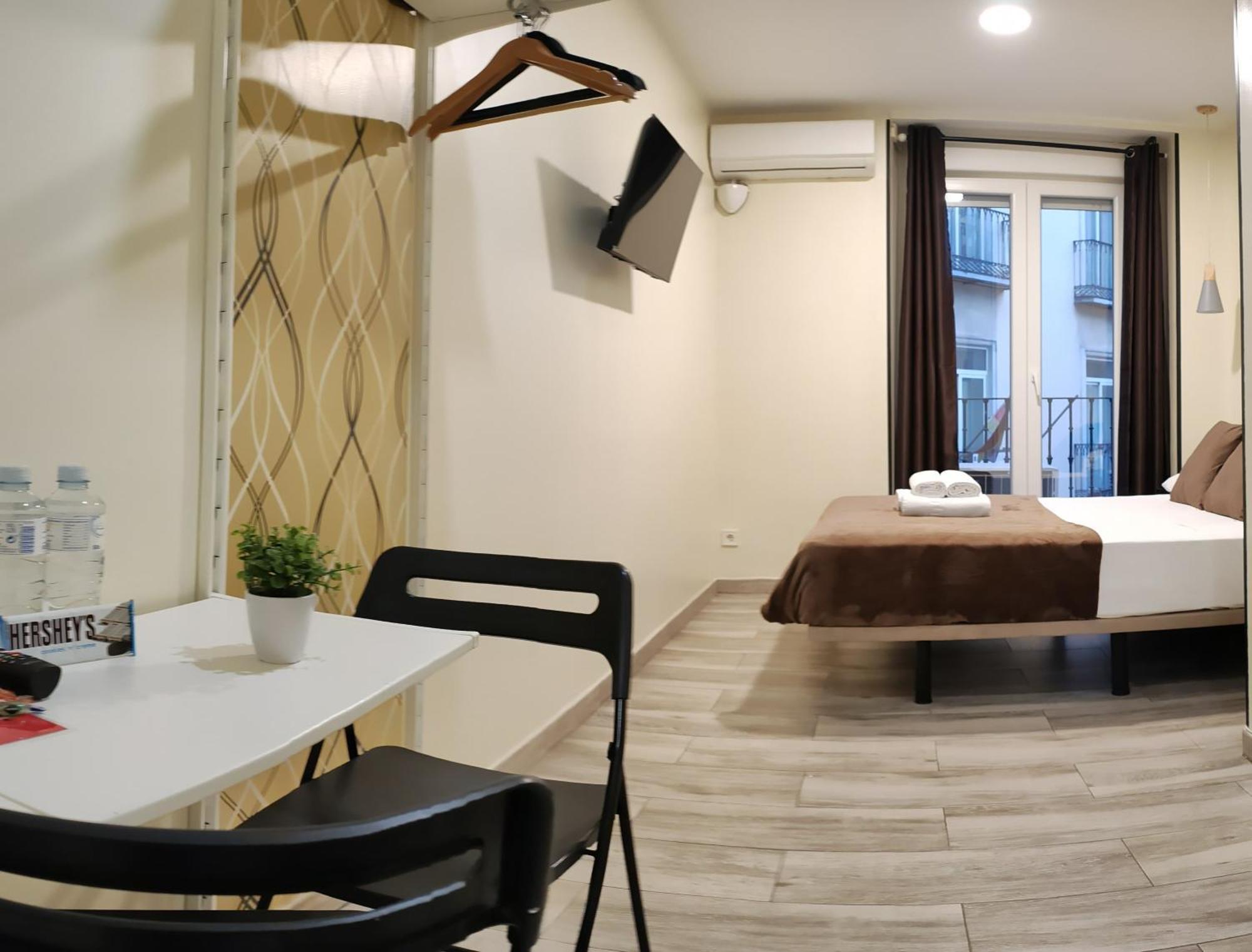 Ch Cruz Madrid Hotel Luaran gambar