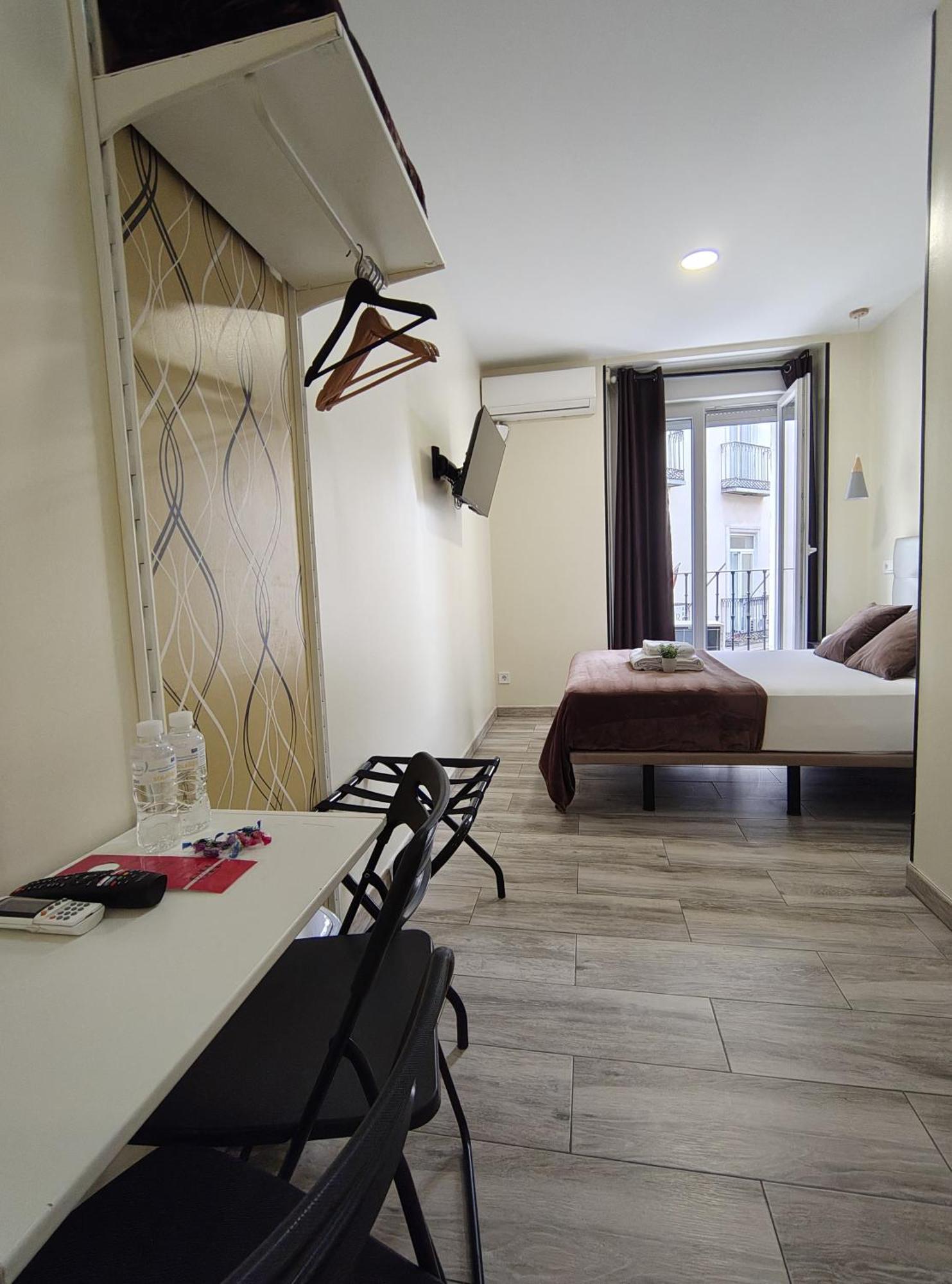 Ch Cruz Madrid Hotel Luaran gambar